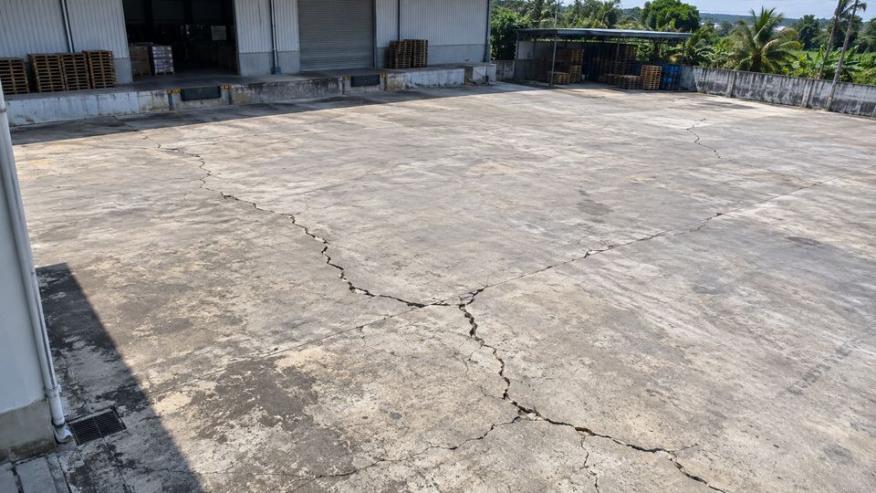 Crack Detection, generated site photo 2 with example AI detections