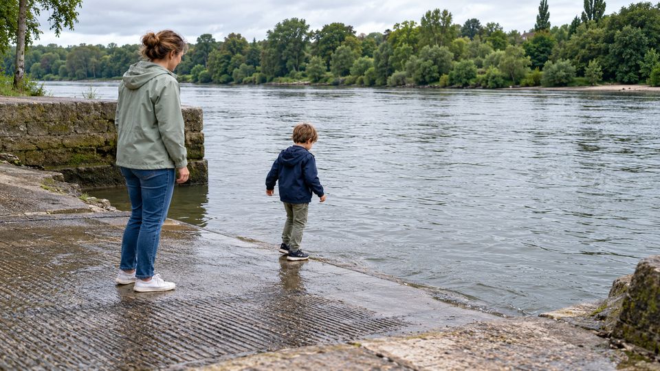 Riverbank Child Safety Zone with AI detections