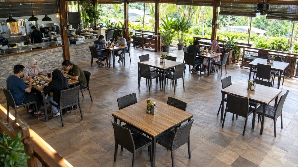 Restaurant Table Occupancy with AI detections